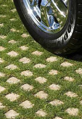 Interlocking paving stones and cement blocks4